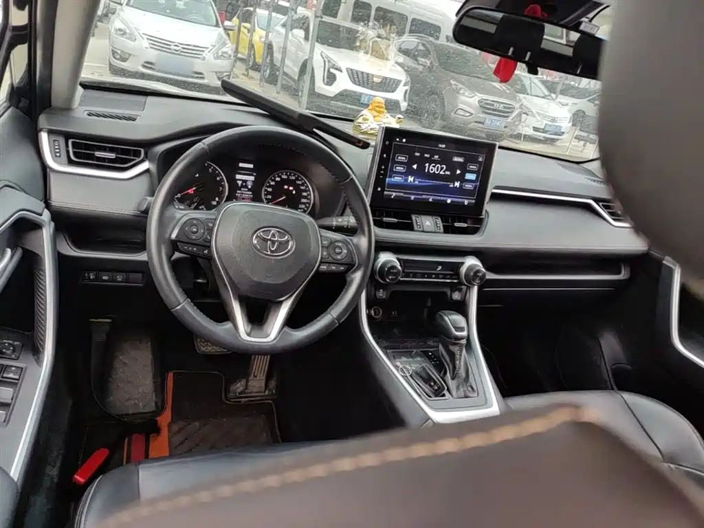 Toyota Wildlander 2022 — фото 10