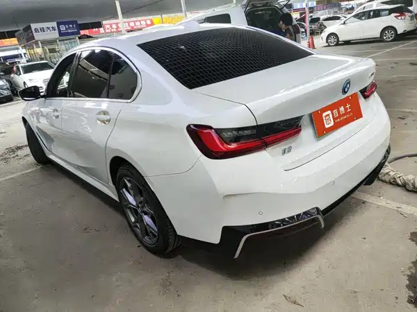 BMW i3 2024