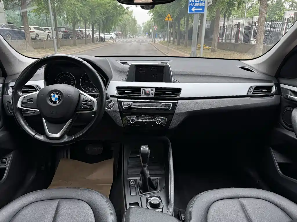 BMW X1 2017 — фото 4