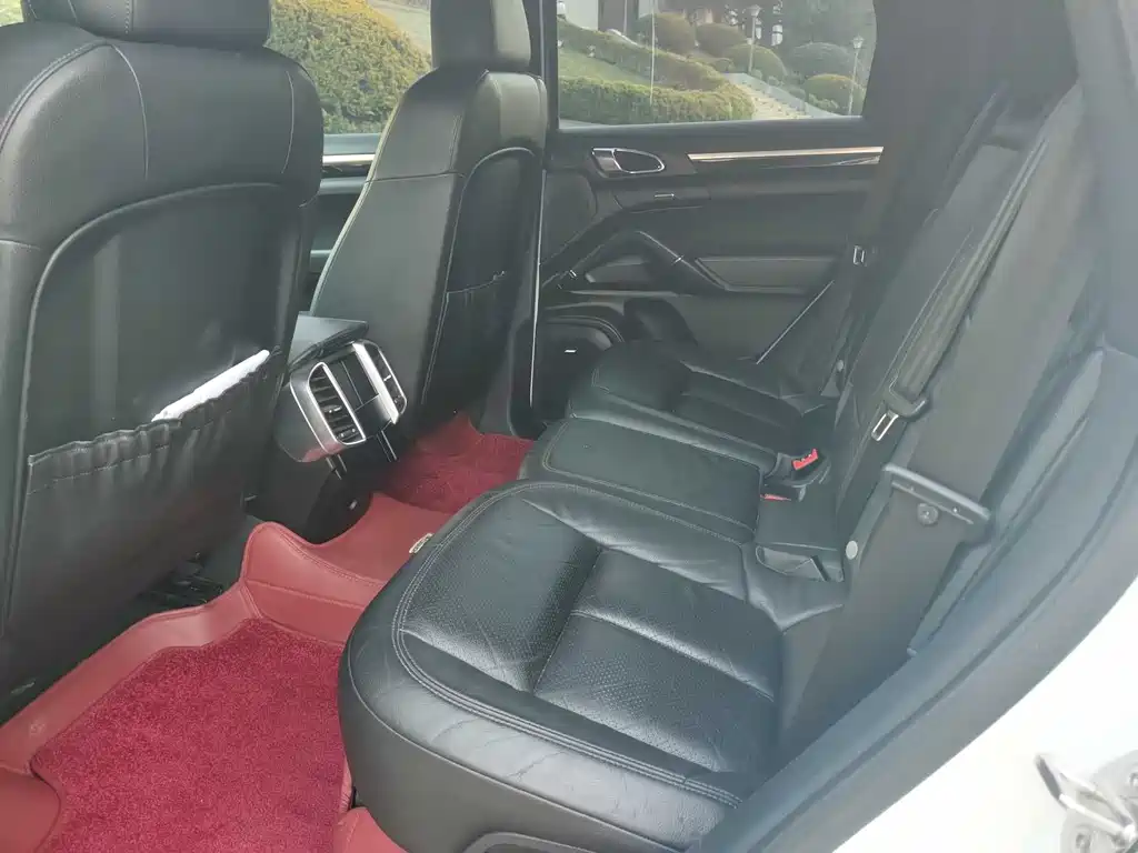 Porsche Cayenne 2015 — фото 16
