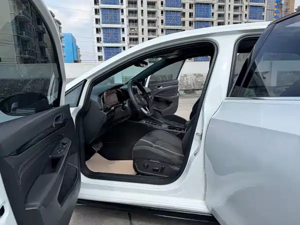 Volkswagen Golf 2023