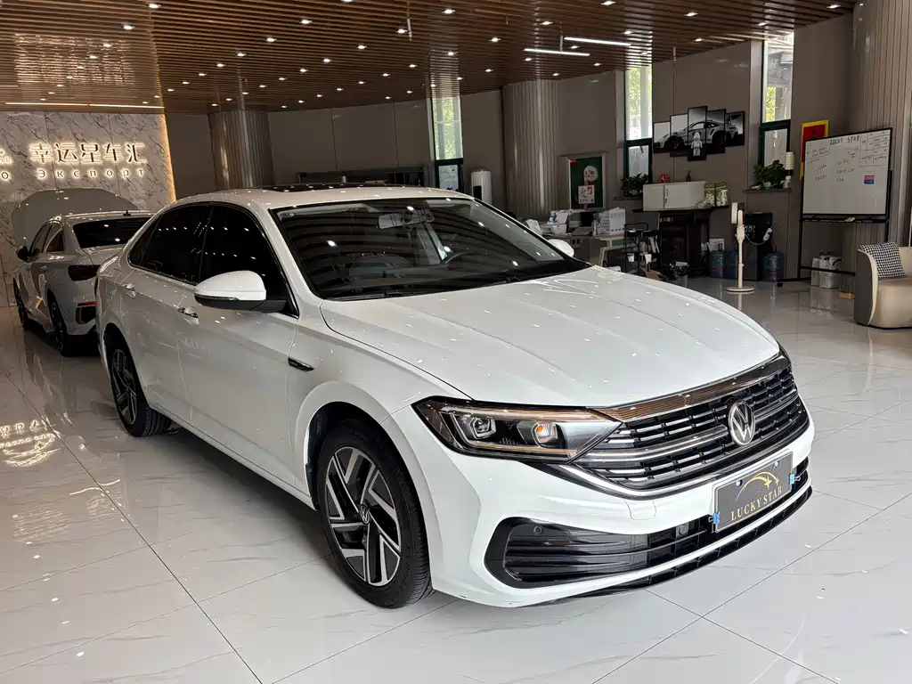 Volkswagen Sagitar 2022