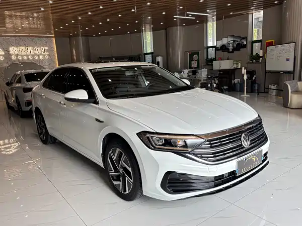 Volkswagen Sagitar 2022