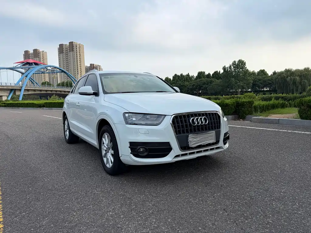 Audi Q3 2014