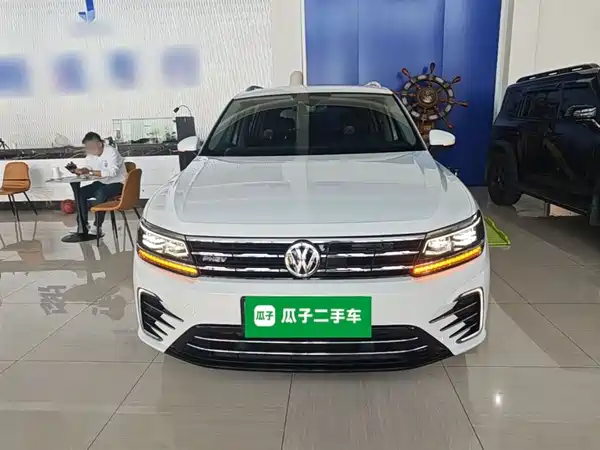 Volkswagen Tiguan L Plug-In Hybrid 2020