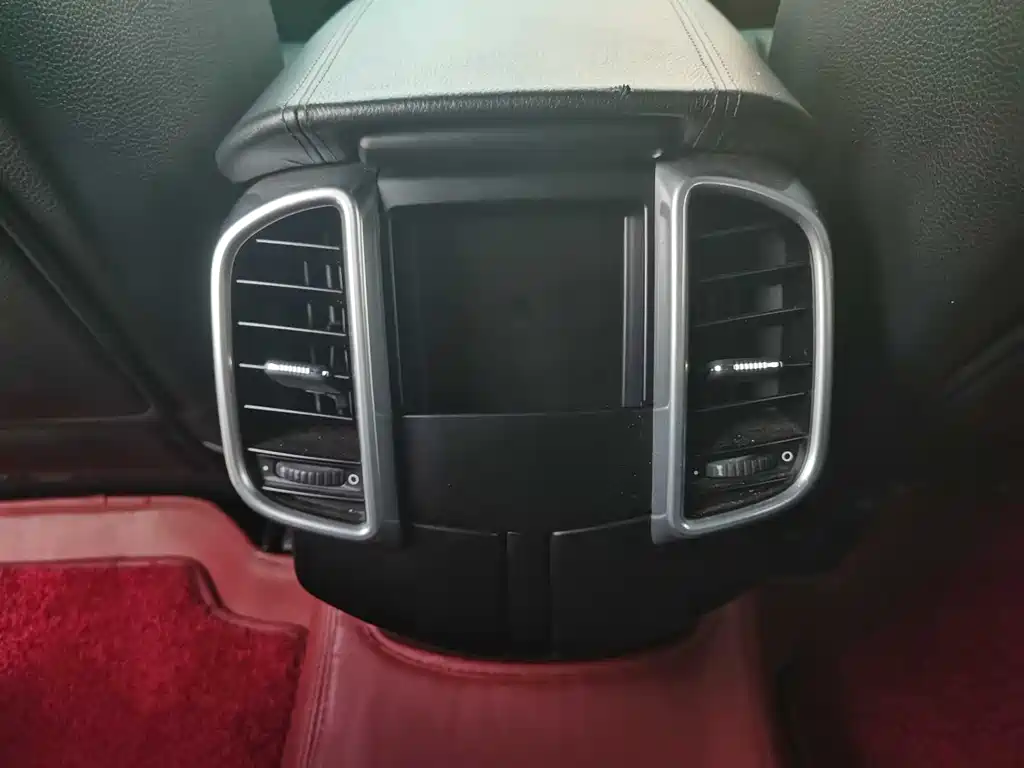Porsche Cayenne 2015 — фото 19