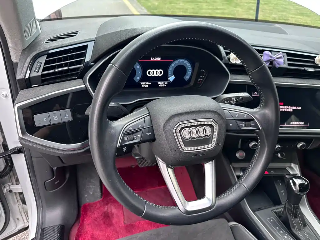 Audi Q3 2023 — фото 10