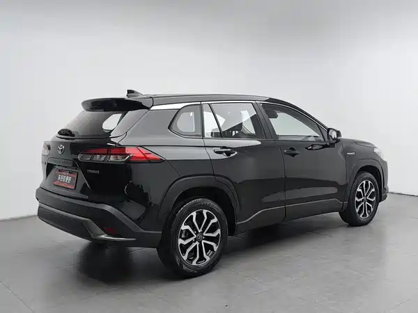 Toyota Frontlander 2024