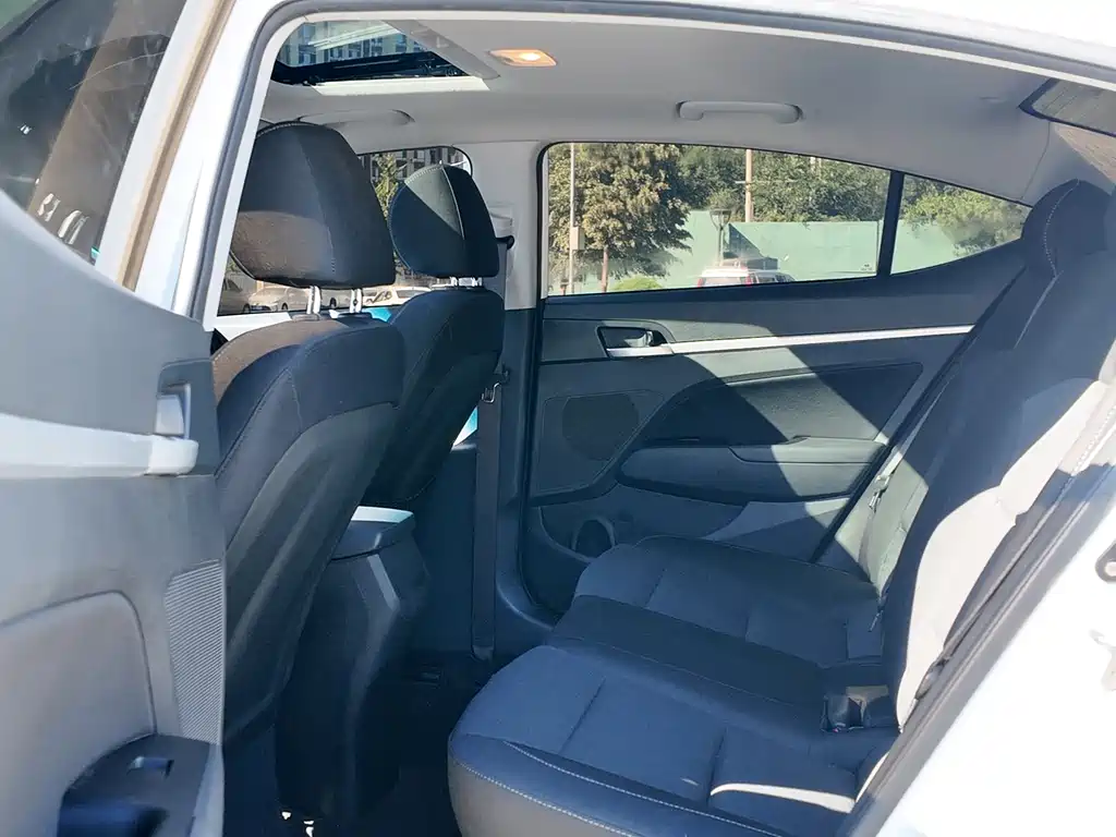 Hyundai Elantra 2019