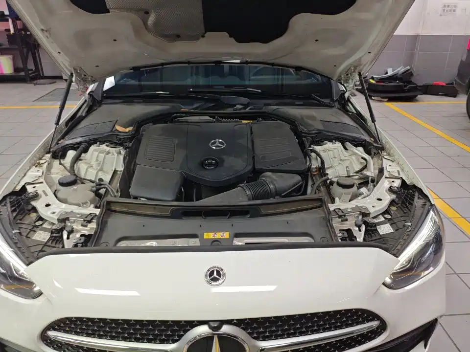 Mercedes-Benz C-Class 2024