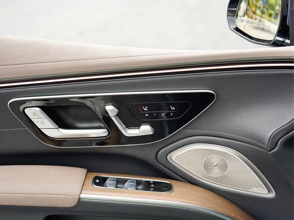 Mercedes-Benz EQS 2024 — фото 17