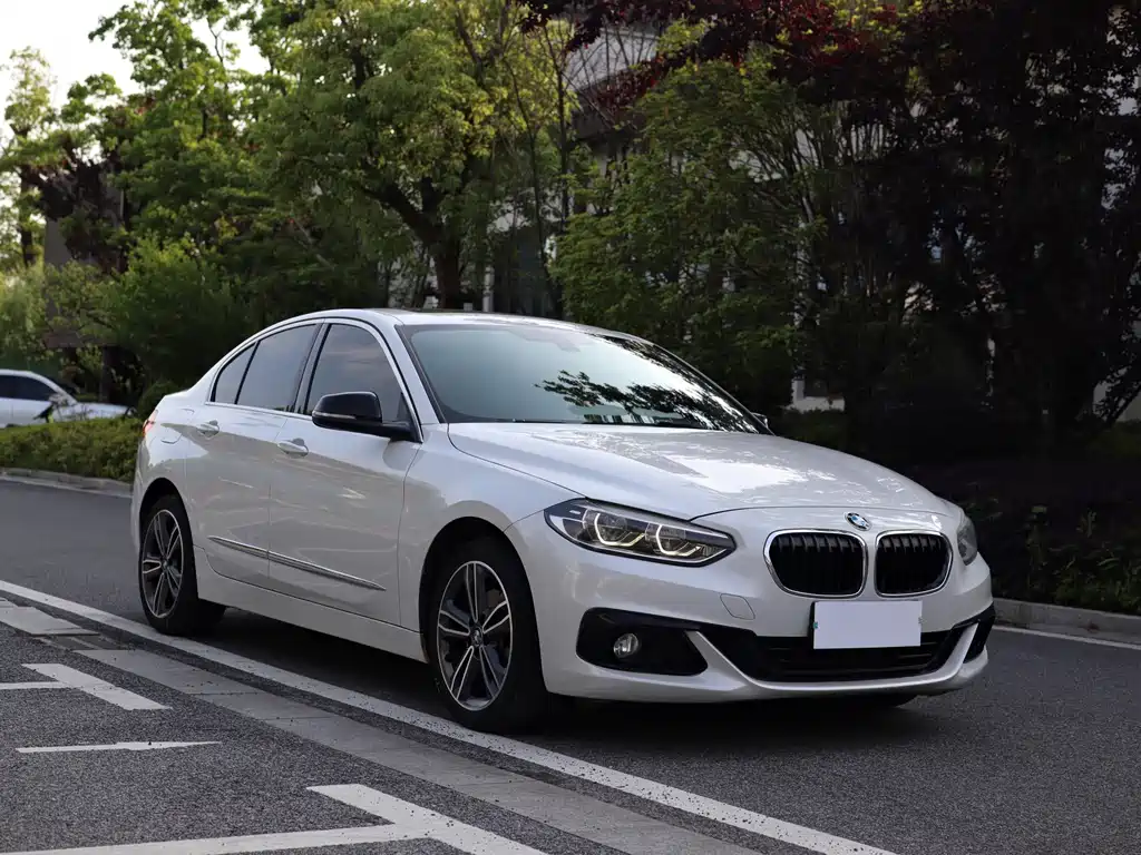 BMW 1 Series 2018 — фото 2