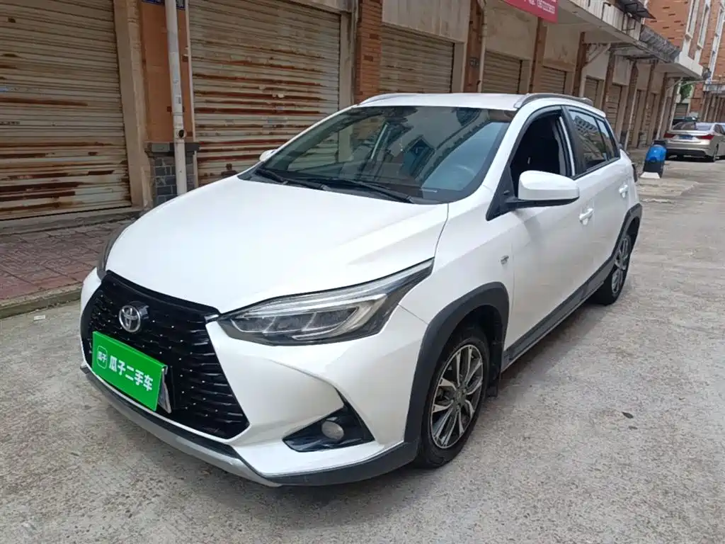 Toyota Yaris L 2021 — фото 2