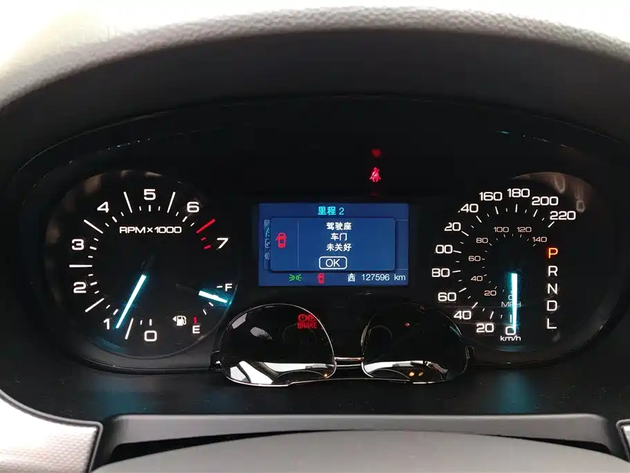 Ford Edge 2015 — фото 14