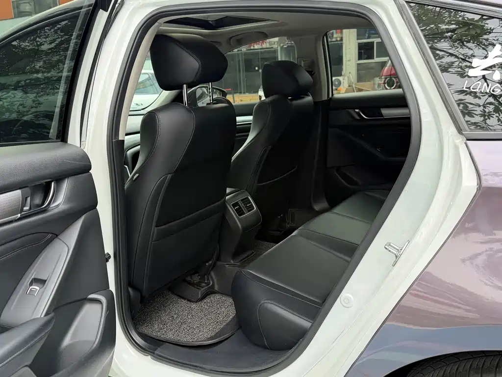 Honda Accord 2021 — фото 12