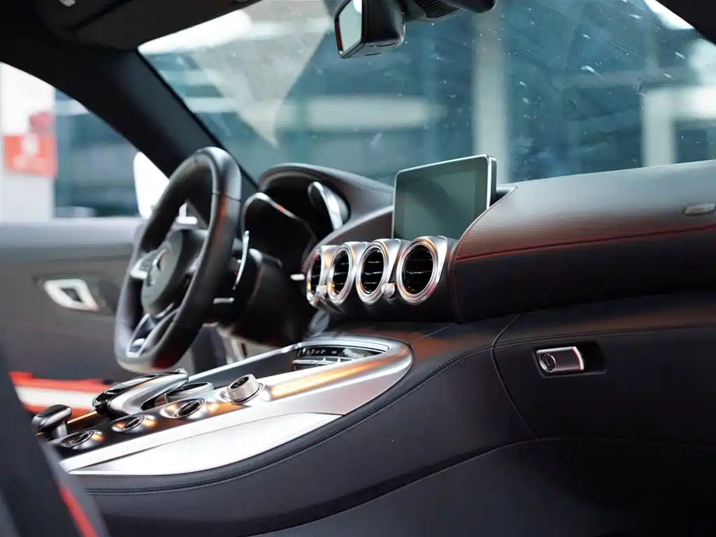 Mercedes-Benz AMG GT 2019 — фото 36
