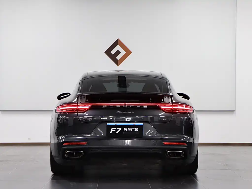 Porsche Panamera 2019 — фото 5