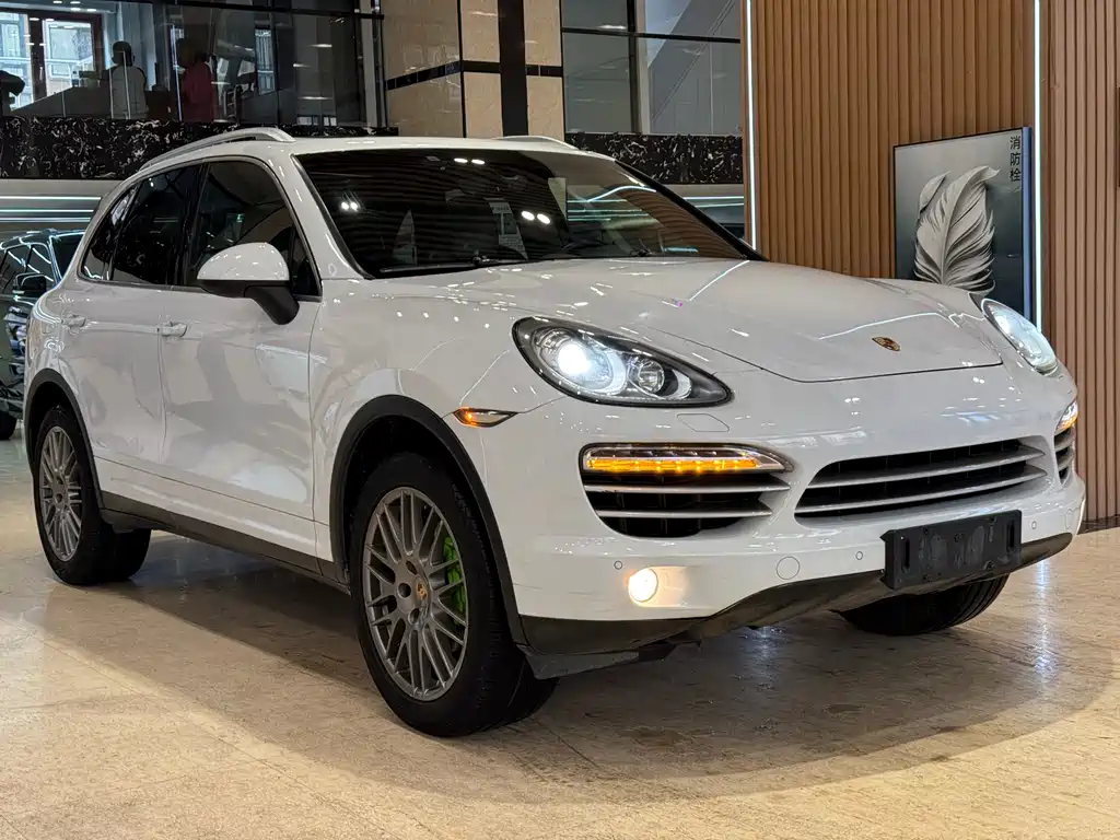 Porsche Cayenne 2014 — фото 3