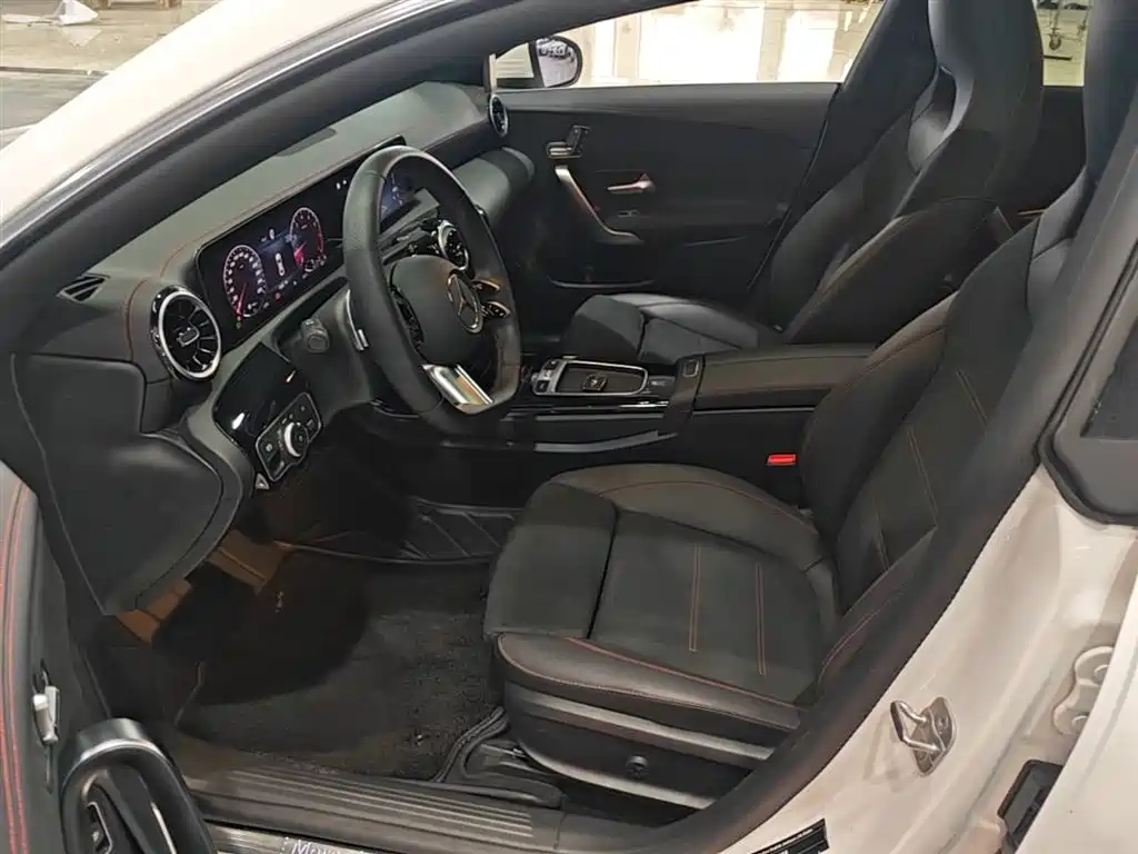 Mercedes-Benz CLA 2024 — фото 15