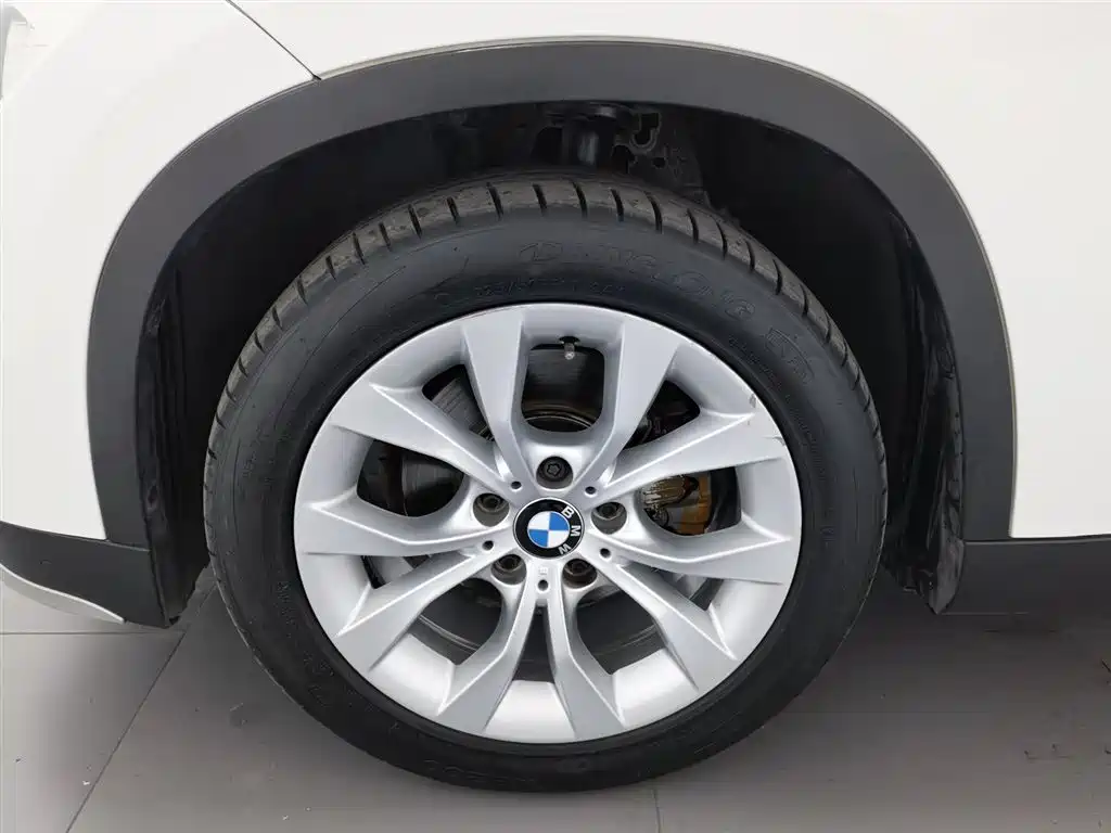 BMW X1 2015 — фото 17
