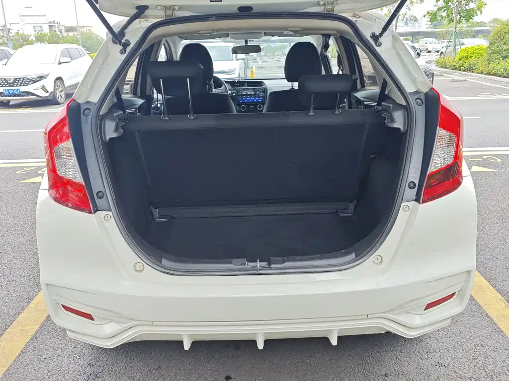 Honda Fit 2018 — фото 21