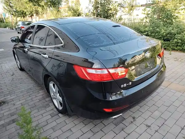 Bestune B70 2014