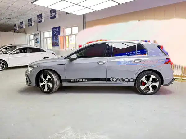 Volkswagen Golf 2022