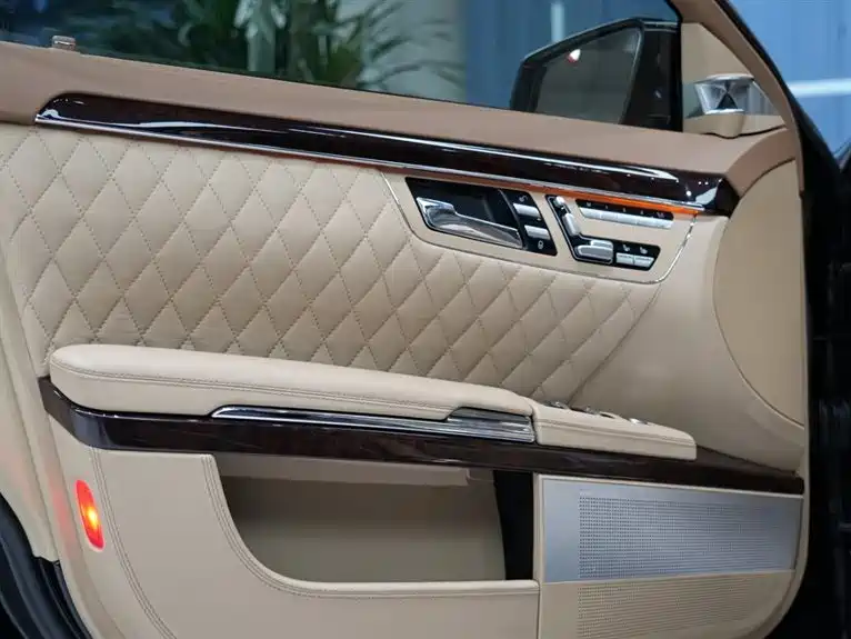 Mercedes-Benz S-Class AMG 2012 — фото 16