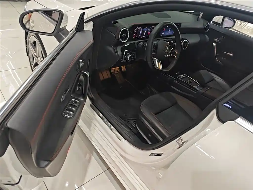 Mercedes-Benz CLA 2024 — фото 16