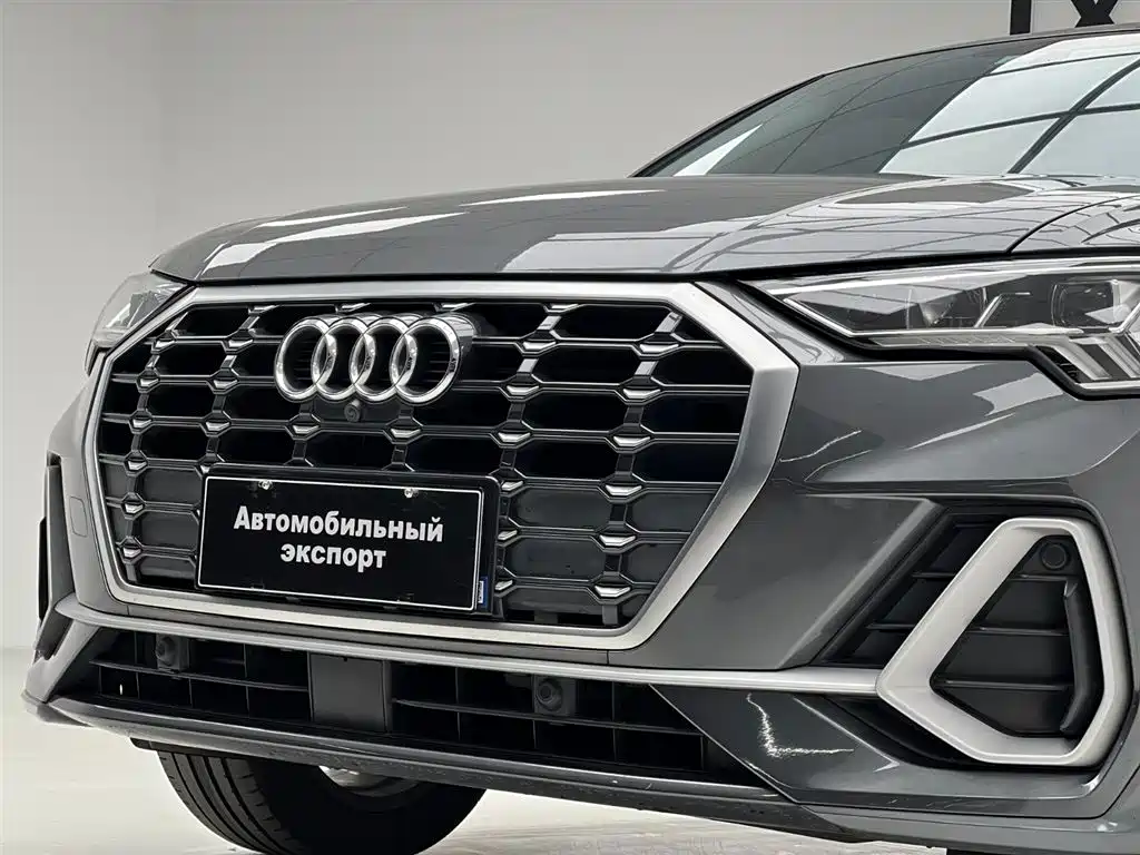 Audi Q3 2022 — фото 5