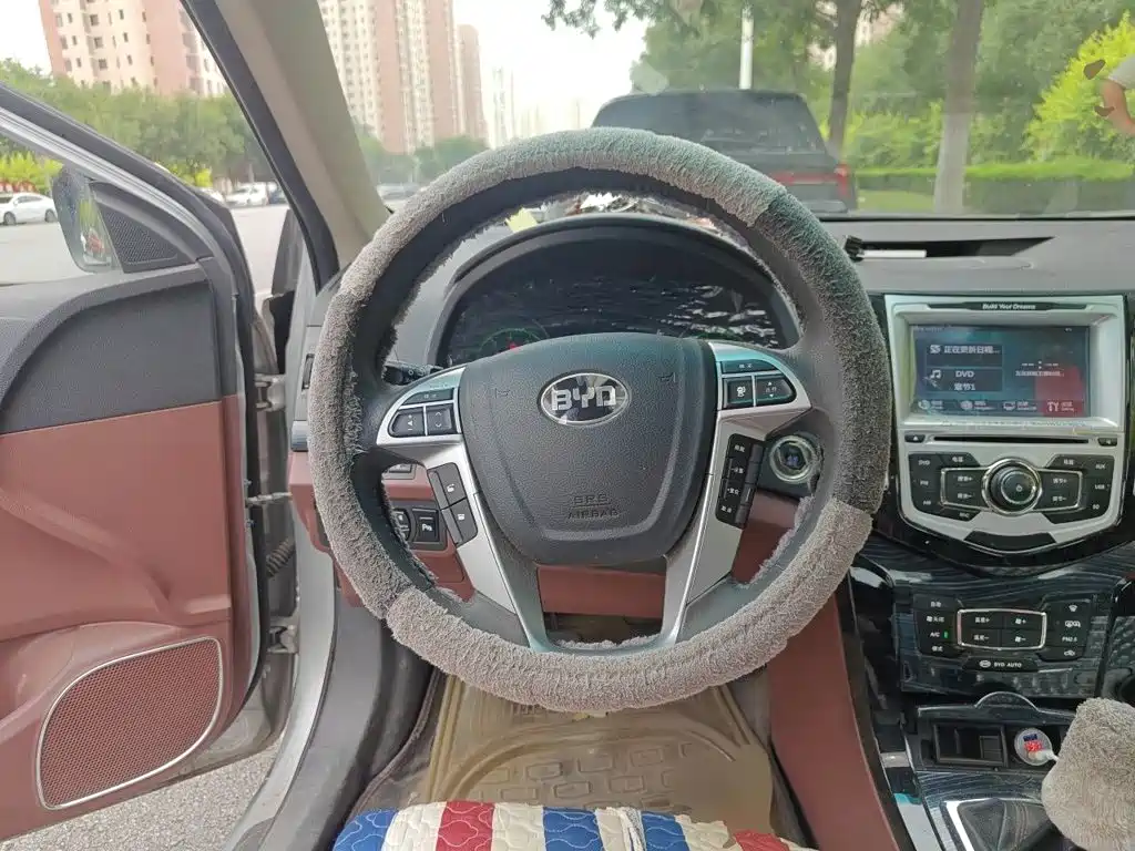 BYD Surui 2016