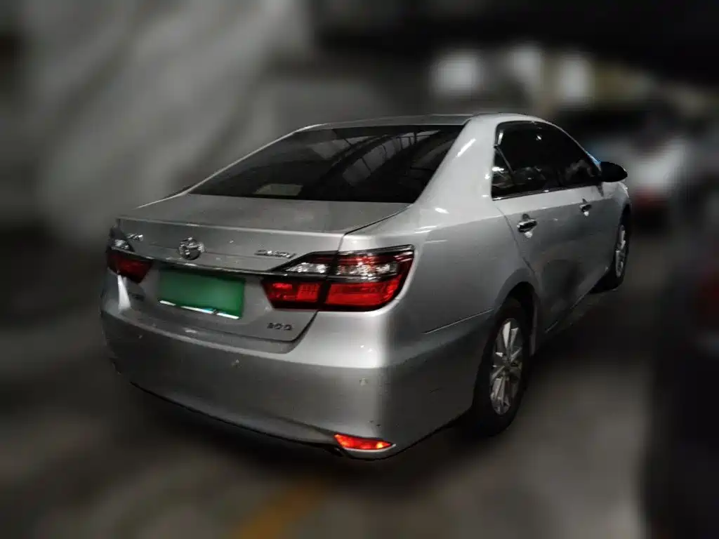 Toyota Camry 2016 — фото 4