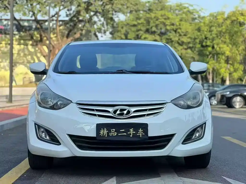 Hyundai Elantra 2013