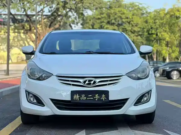 Hyundai Elantra Langdong 2013