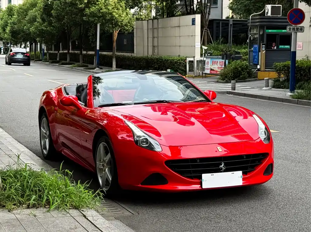 Ferrari California T 2015 — фото 3
