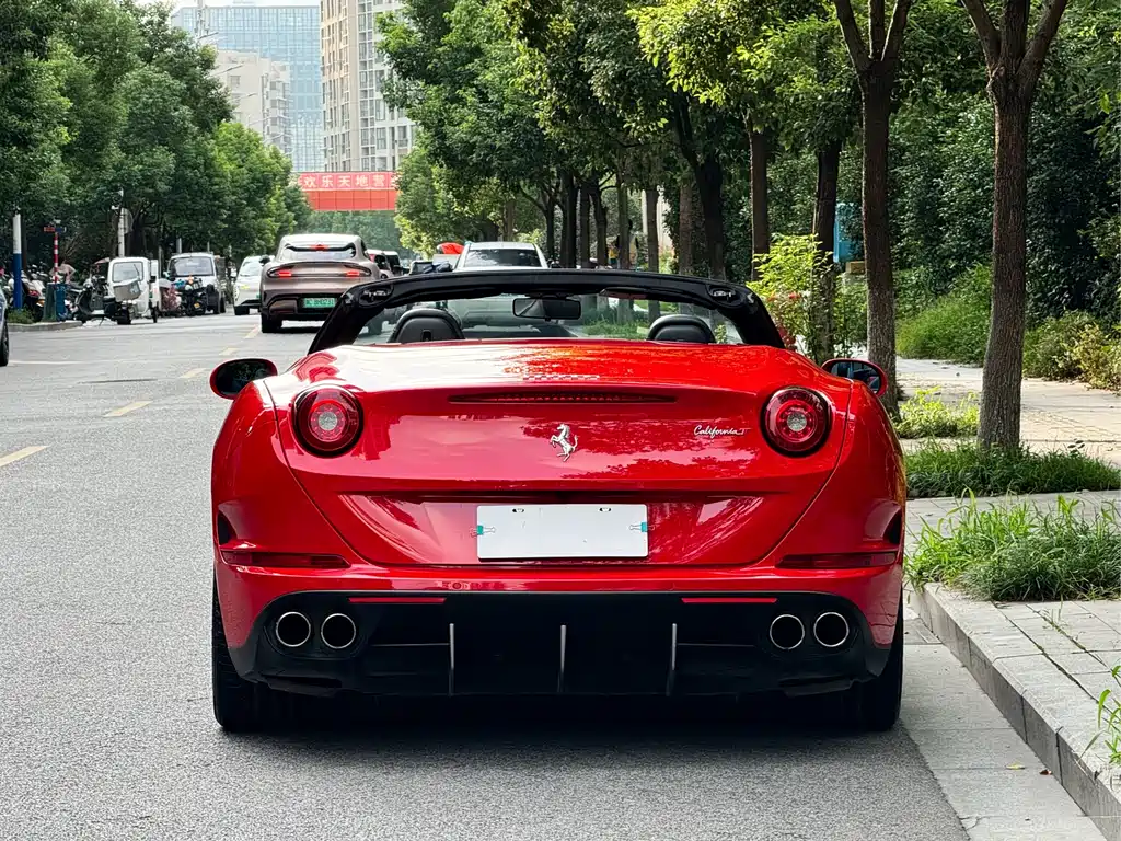 Ferrari California T 2015 — фото 10