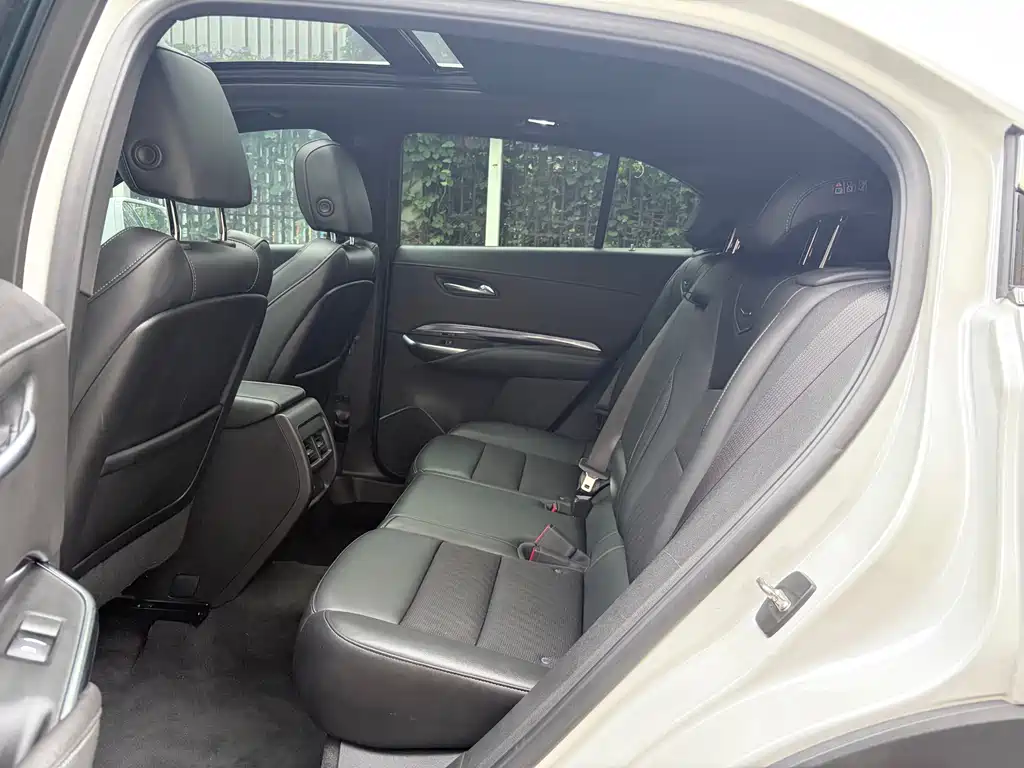 Cadillac XT4 2021 — фото 14