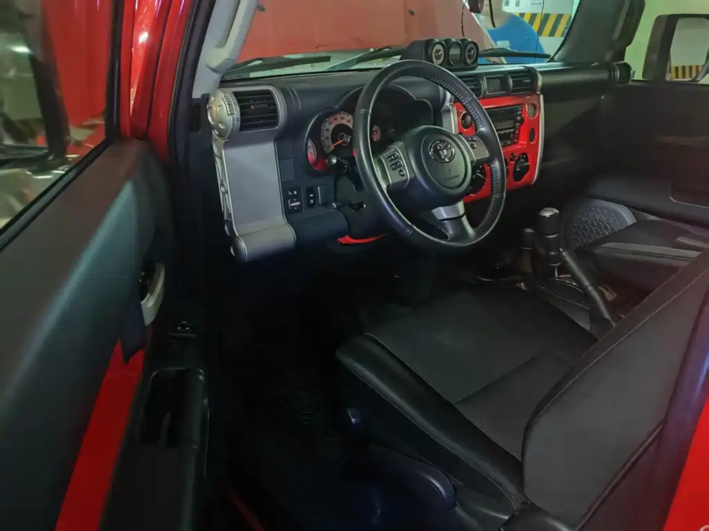 Toyota FJ Cruiser 2018 — фото 5