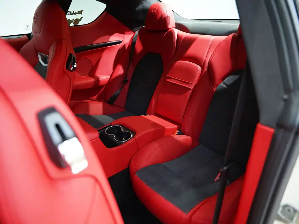 Maserati GranTurismo 2014 — фото 14