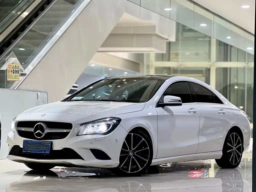 Mercedes-Benz CLA 2015
