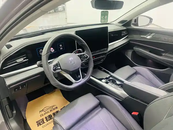 Volkswagen Passat 2025