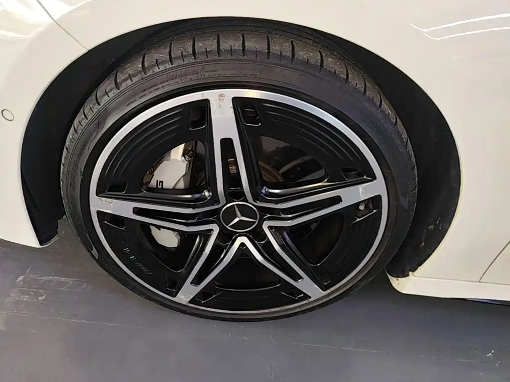 Mercedes-Benz A-Class AMG 2024 — фото 23