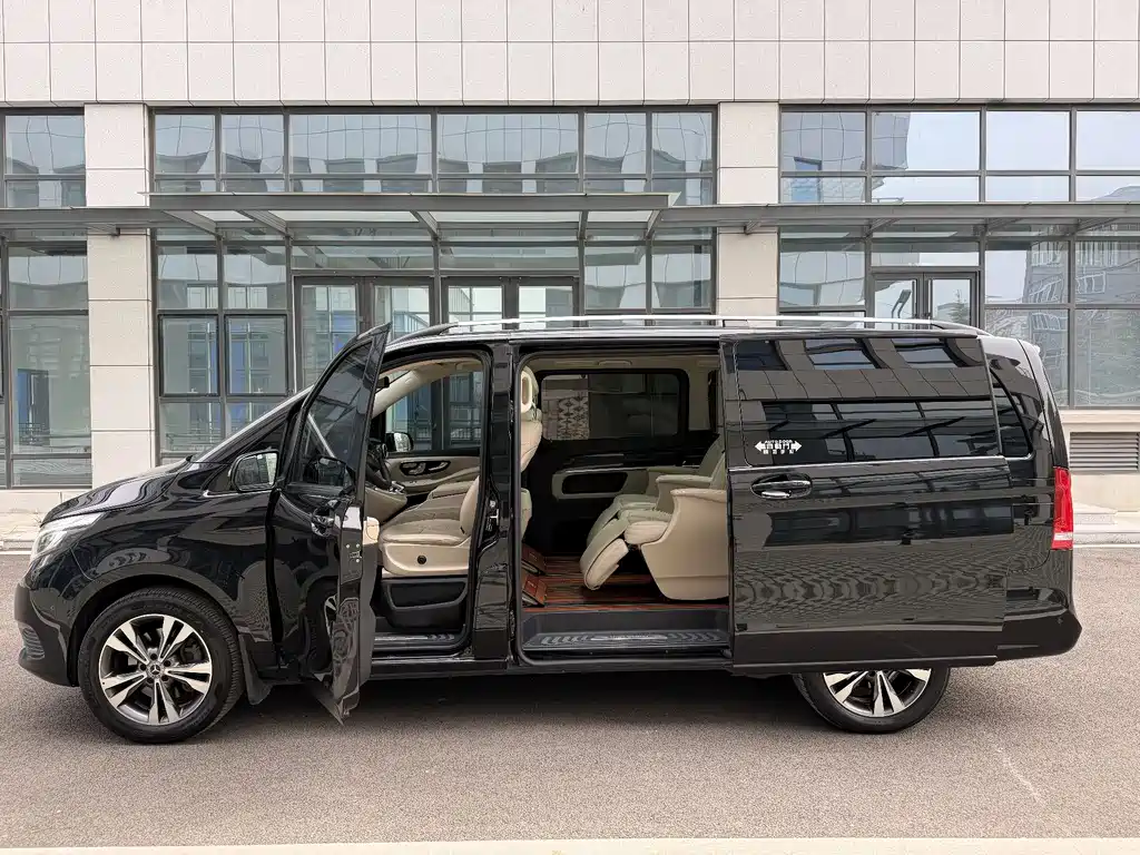 Mercedes-Benz V-Class 2019 — фото 8