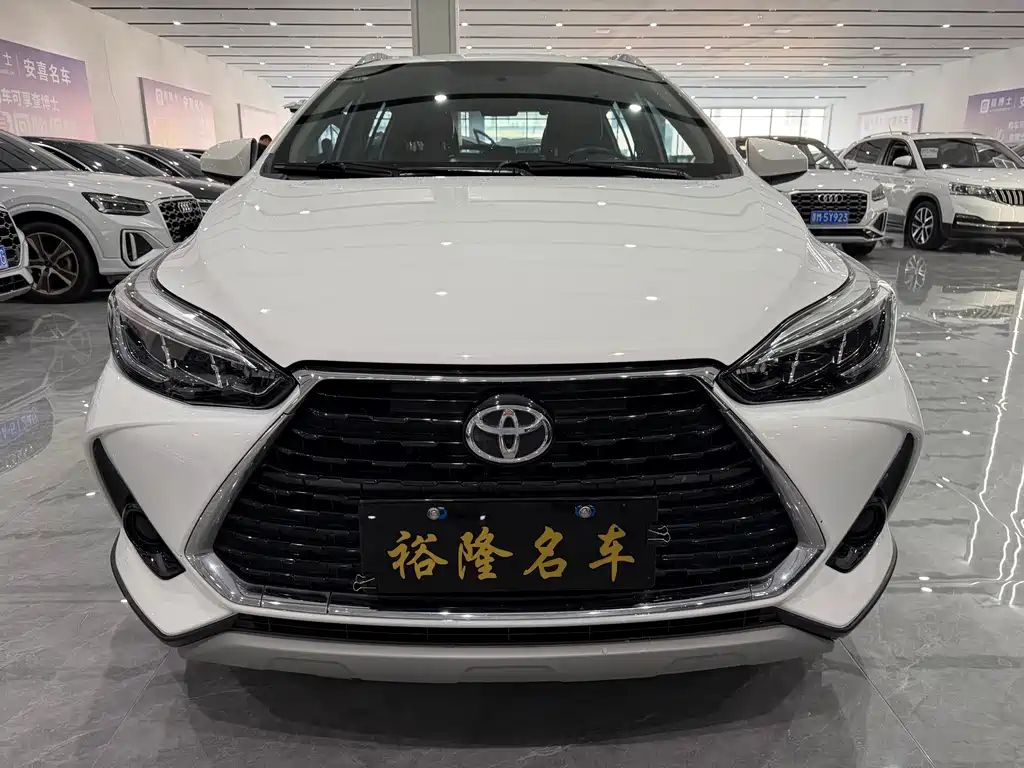 Toyota Yaris L 2022