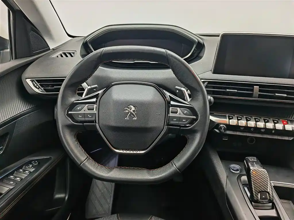Peugeot 5008 2019 — фото 11
