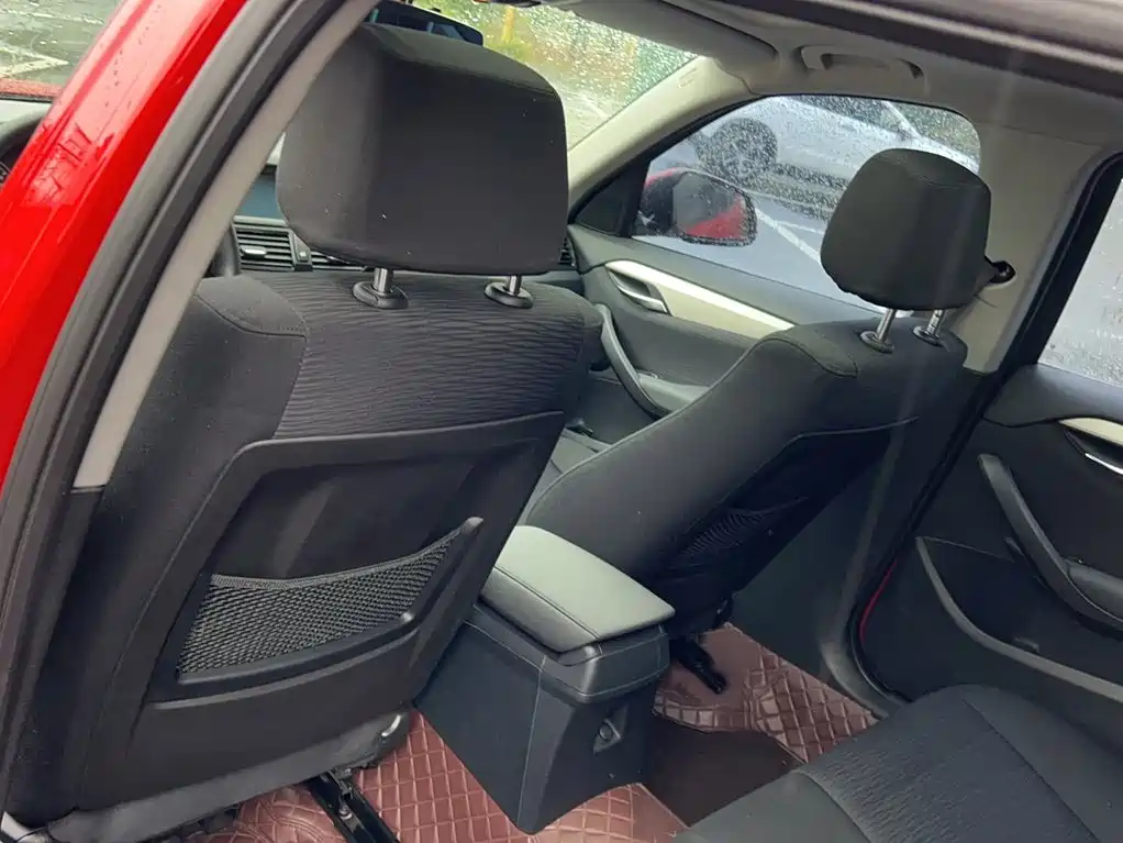 BMW X1 2014 — фото 11