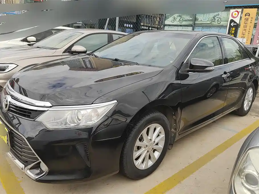 Toyota Camry 2016 — фото 1