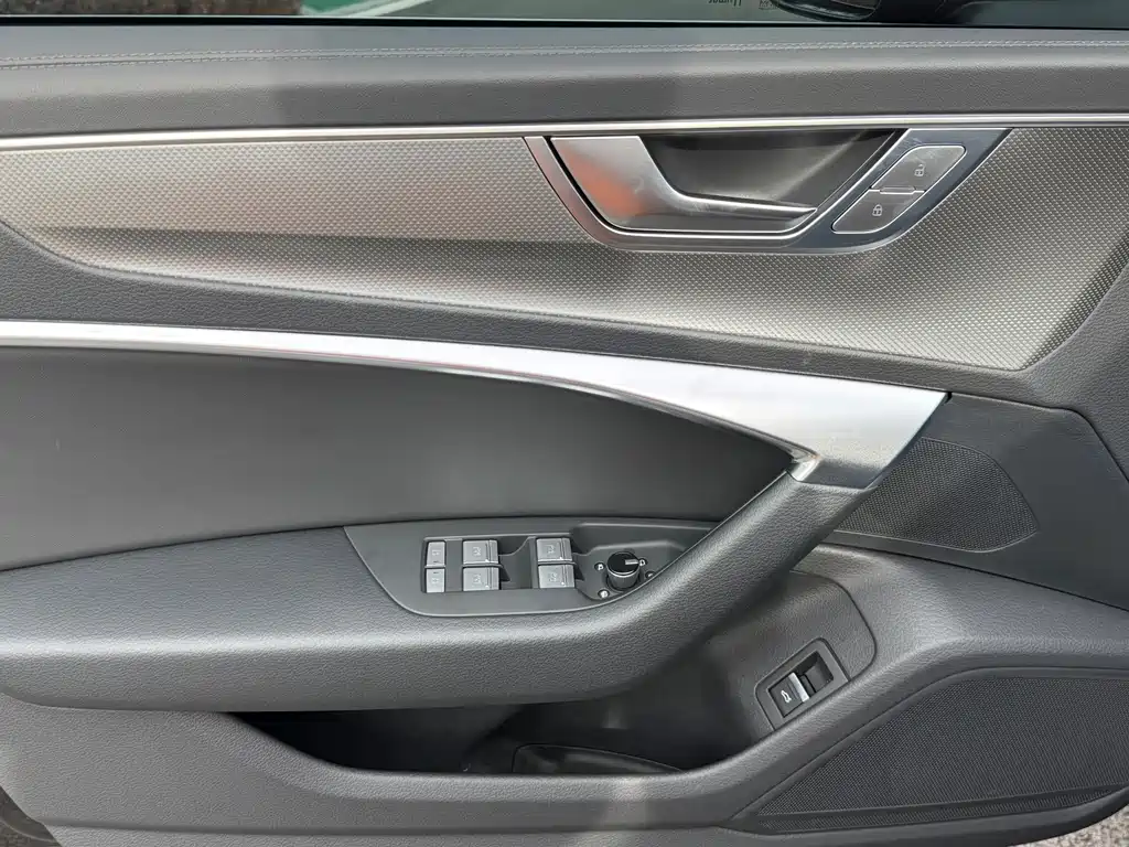 Audi A6L 2023 — фото 9
