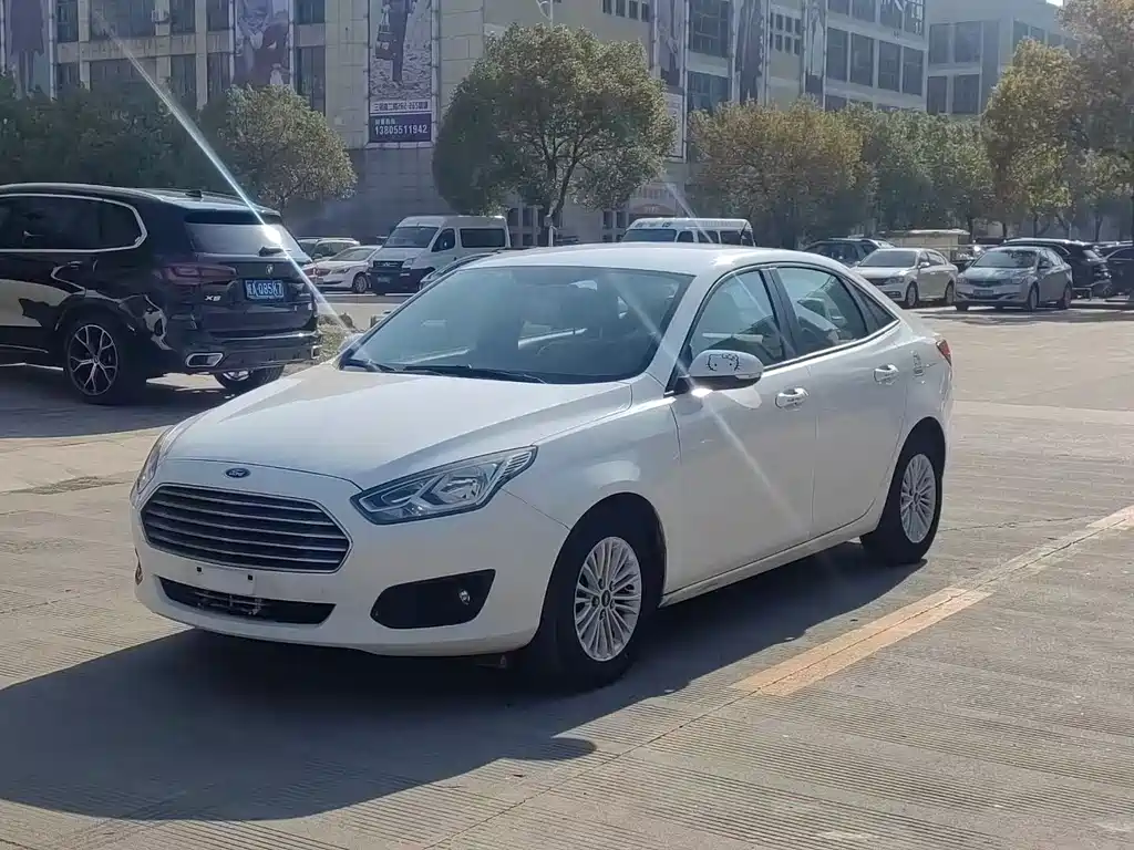 Ford Escort 2015