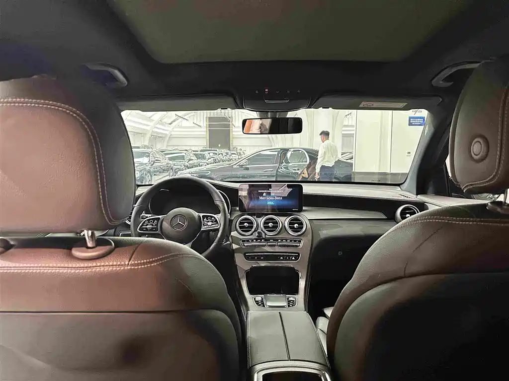 Mercedes-Benz GLC 2020 — фото 20